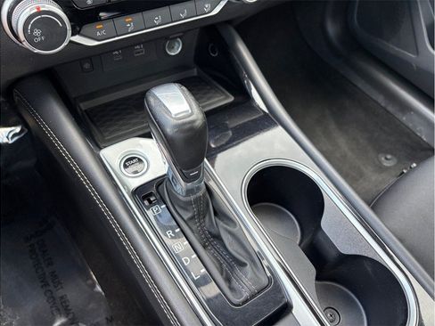 Used 2024 Nissan Altima 2.5 SV w/ SV Premium Package FWD image 34