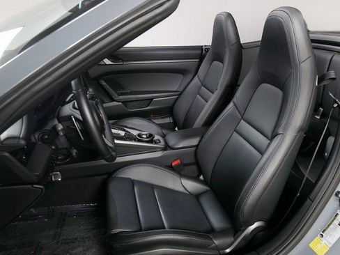 Used 2024 Porsche 911 Carrera image 5