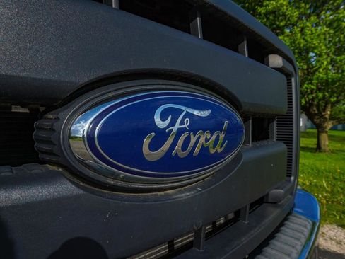 Used 2012 Ford F250 XL w/ PWR Equipment Group AWD/4WD image 10