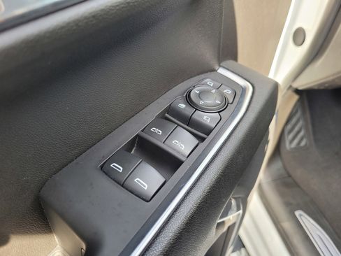 Used 2024 GMC Sierra 1500 SLT image 25