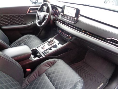 Used 2022 Mitsubishi Outlander SEL image 14