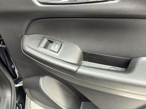 Used 2023 Chevrolet TrailBlazer LT FWD image 54