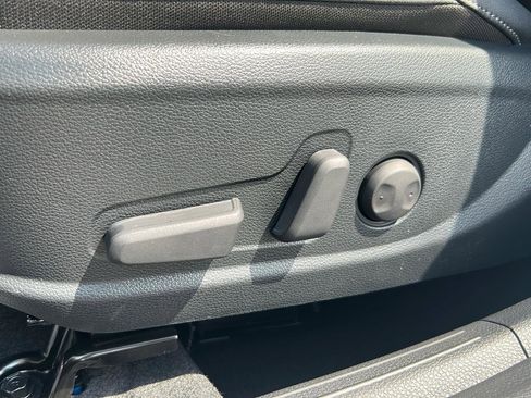 New 2026 Kia Seltos SX w/ SX Sunroof Package image 19