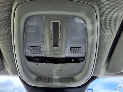 Certified 2025 Volvo XC60 B5 Plus AWD/4WD image 26