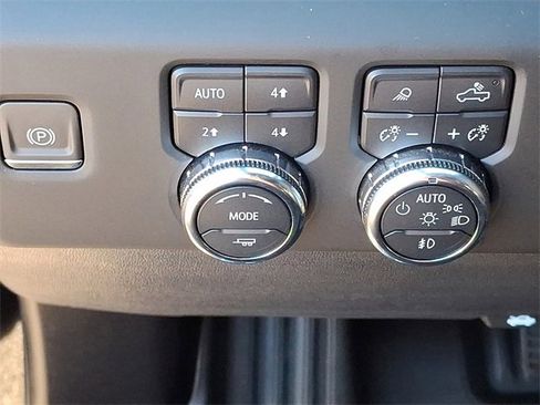 Certified 2024 GMC Sierra 1500 AT4 w/ AT4 Preferred Package image 20