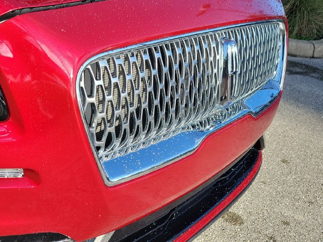 Certified 2019 Lincoln Nautilus Reserve FWD image 14