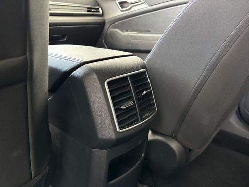Used 2025 Kia Sportage LX FWD image 23