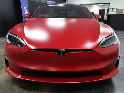 Used 2022 Tesla Model S Plaid image 5