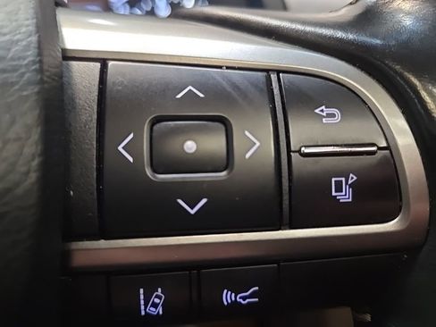 Used 2022 Lexus GX 460 Premium w/ Accessory Package image 13