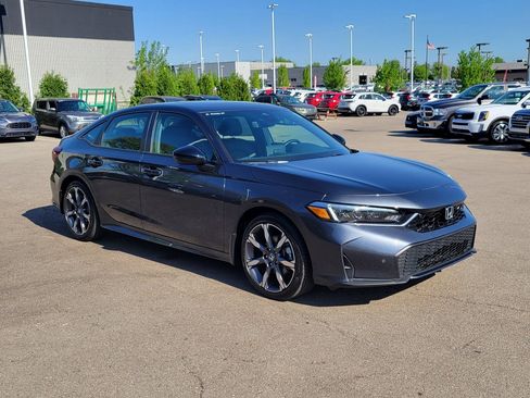 Certified 2025 Honda Civic Sport Touring image 31