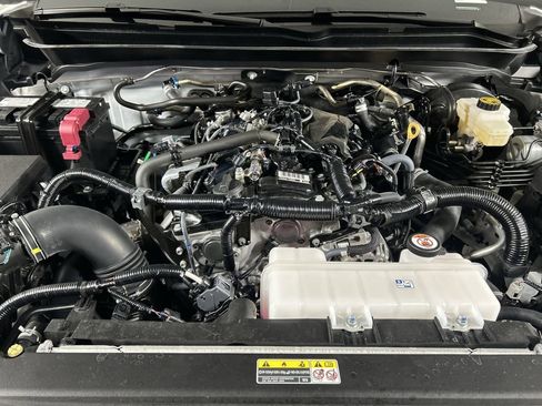 Used 2025 Toyota Tacoma SR5 image 10