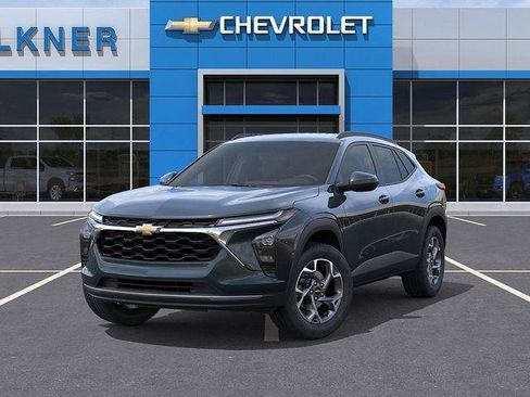 New 2026 Chevrolet Trax LT w/ LT Convenience Package FWD image 6