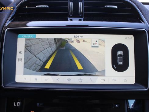 Used 2017 Jaguar F-PACE Prestige image 22