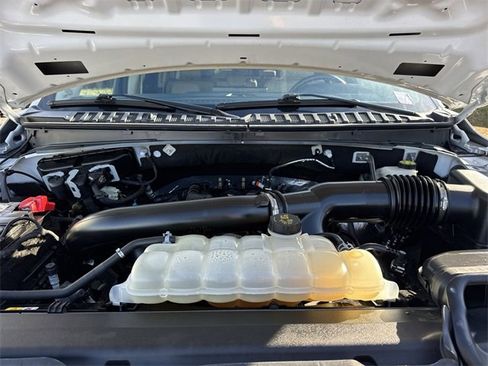 Used 2024 Ford Expedition Max XLT image 24