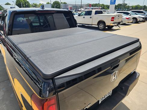 Certified 2023 Honda Ridgeline Black Edition image 6