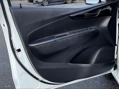 Used 2021 Chevrolet Spark LT image 49