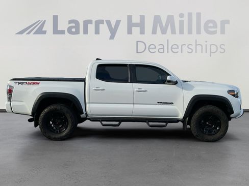 Used 2023 Toyota Tacoma TRD Off-Road image 6