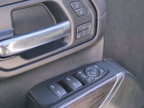 Used 2020 Chevrolet Silverado 2500 LTZ w/ Technology Package AWD/4WD image 13