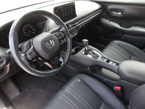 Used 2023 Honda HR-V EX-L image 16