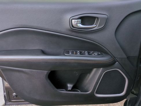 Certified 2019 Jeep Compass Limited image 29