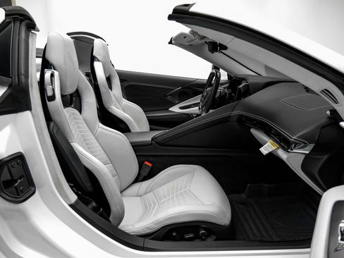 Used 2025 Chevrolet Corvette Z06 w/ Z07 Performance Package image 59