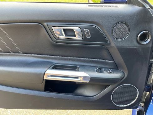 Used 2019 Ford Mustang GT Premium RWD image 6