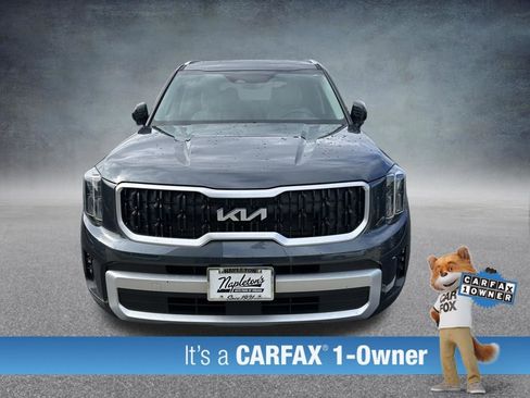 Used 2024 Kia Telluride EX w/ EX Captain's Chair Package image 4