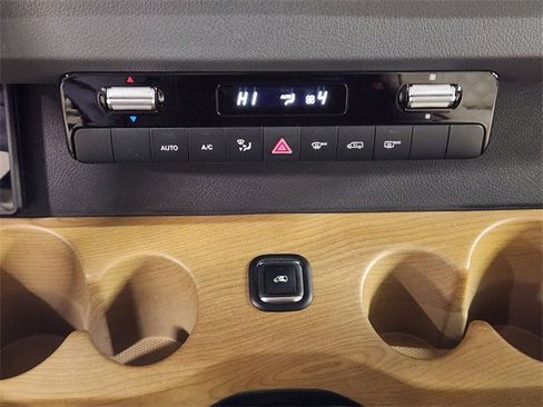 Used 2019 Mercedes-Benz Sprinter 170 image 19