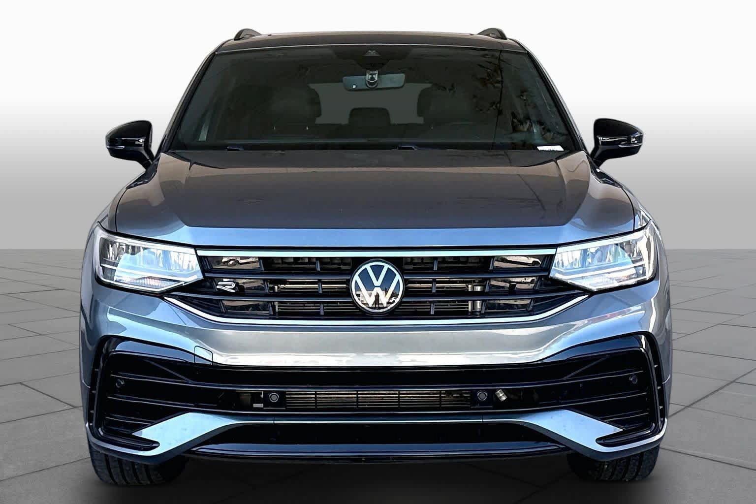 Used 2023 Volkswagen Tiguan SE R-Line FWD image 5