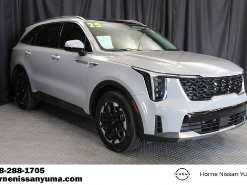 Used 2025 Kia Sorento S w/ Panoramic Sunroof Package FWD image 1