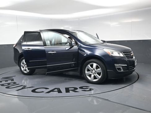 Used 2017 Chevrolet Traverse Premier image 25
