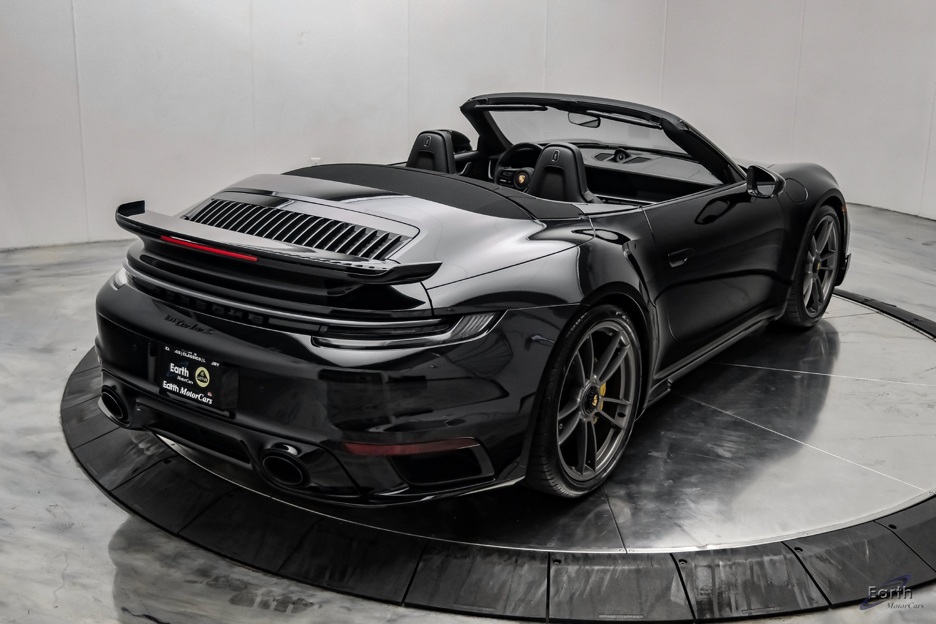 Used 2025 Porsche 911 Turbo S w/ Exterior Sport Package AWD/4WD image 23