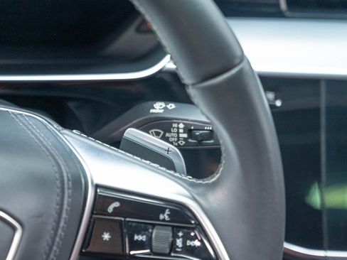 Used 2020 Audi S8 L AWD/4WD image 52