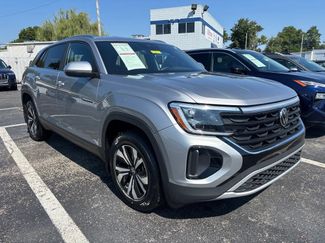Used 2024 Volkswagen Atlas Cross Sport SE AWD/4WD video 1