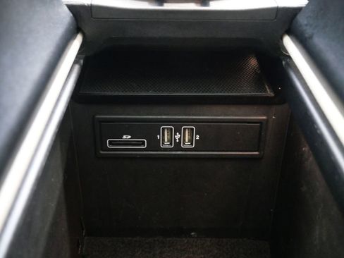 Used 2017 Mercedes-Benz GLC 300 4MATIC image 24