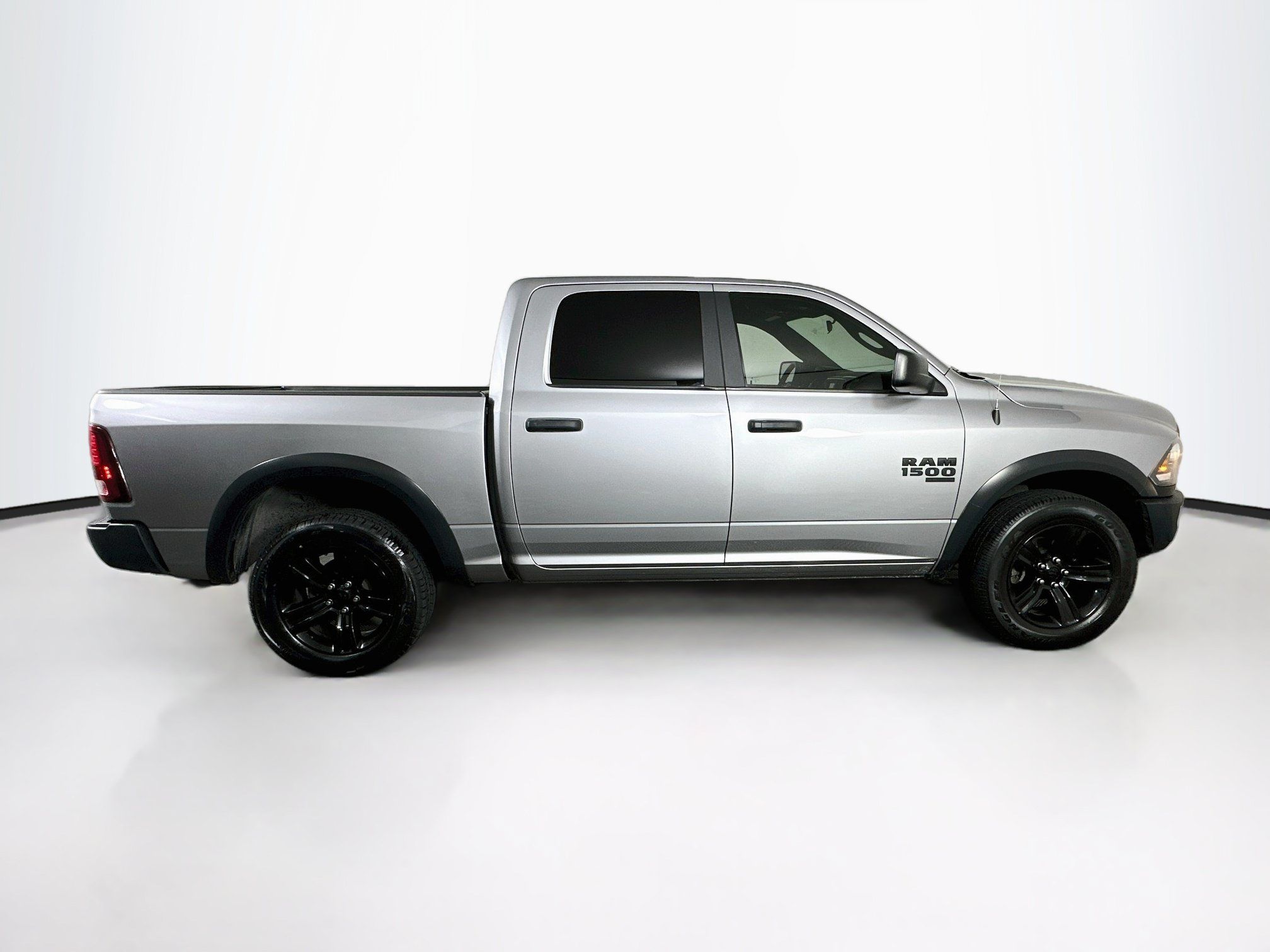 Used 2024 RAM 1500 Warlock AWD/4WD image 10