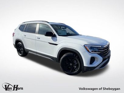 New 2025 Volkswagen Atlas Peak Edition SE
