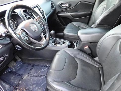 Used 2020 Jeep Cherokee Limited image 12