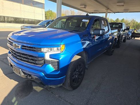 Used 2024 Chevrolet Silverado 1500 RST AWD/4WD image 2