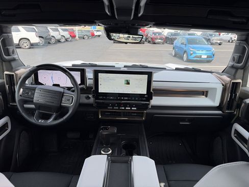 Used 2025 GMC Hummer EV 3X AWD/4WD image 18