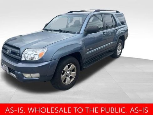 Used 2004 Toyota 4Runner SR5 AWD/4WD image 4