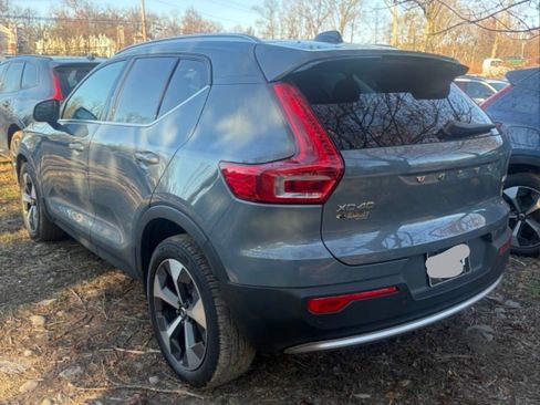Certified 2023 Volvo XC40 B5 Plus w/ Driver Assist Package AWD/4WD image 15