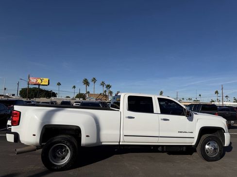 Used 2015 GMC Sierra 3500 Denali w/ Duramax Plus Package image 16