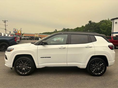 Used 2024 Jeep Compass Limited w/ High Altitude Package AWD/4WD image 3