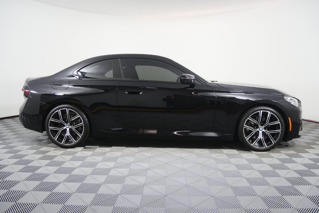 Certified 2023 BMW 230i Coupe w/ Premium Package RWD image 3