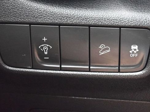 Used 2023 Hyundai Kona SEL FWD image 28