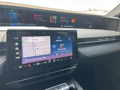 Used 2024 Lincoln Nautilus Reserve w/ Equipment Group 203A image 12