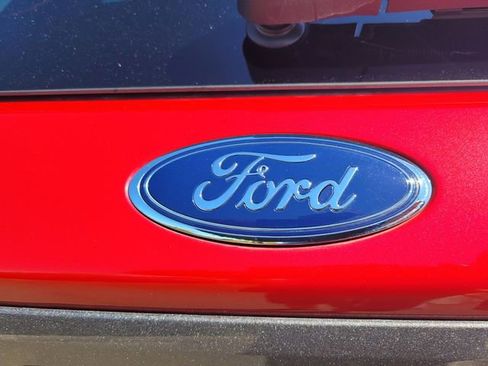 Certified 2022 Ford Explorer XLT w/ Equipment Group 202A image 7