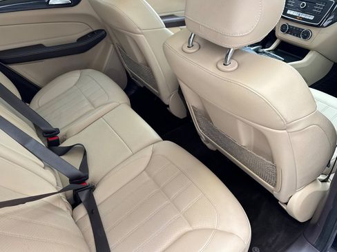 Used 2018 Mercedes-Benz GLE 350 4MATIC image 32
