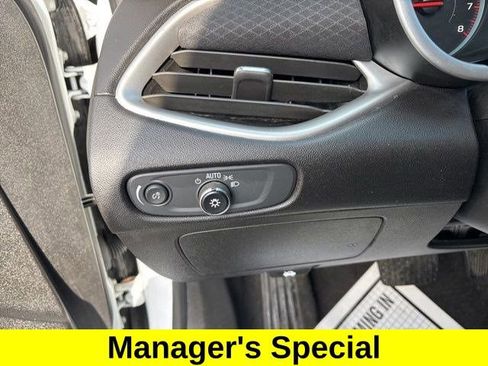 Used 2024 Chevrolet Malibu LT image 18